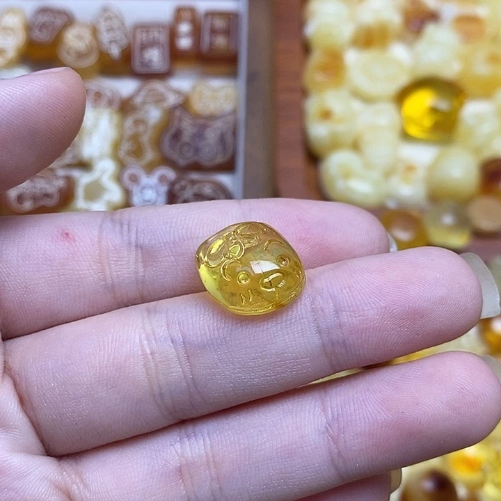 吊坠橄榄核小拖鞋