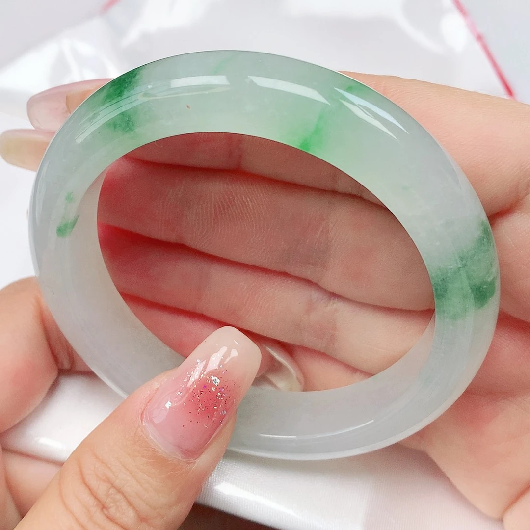 翡翠手镯未镶嵌抖音713