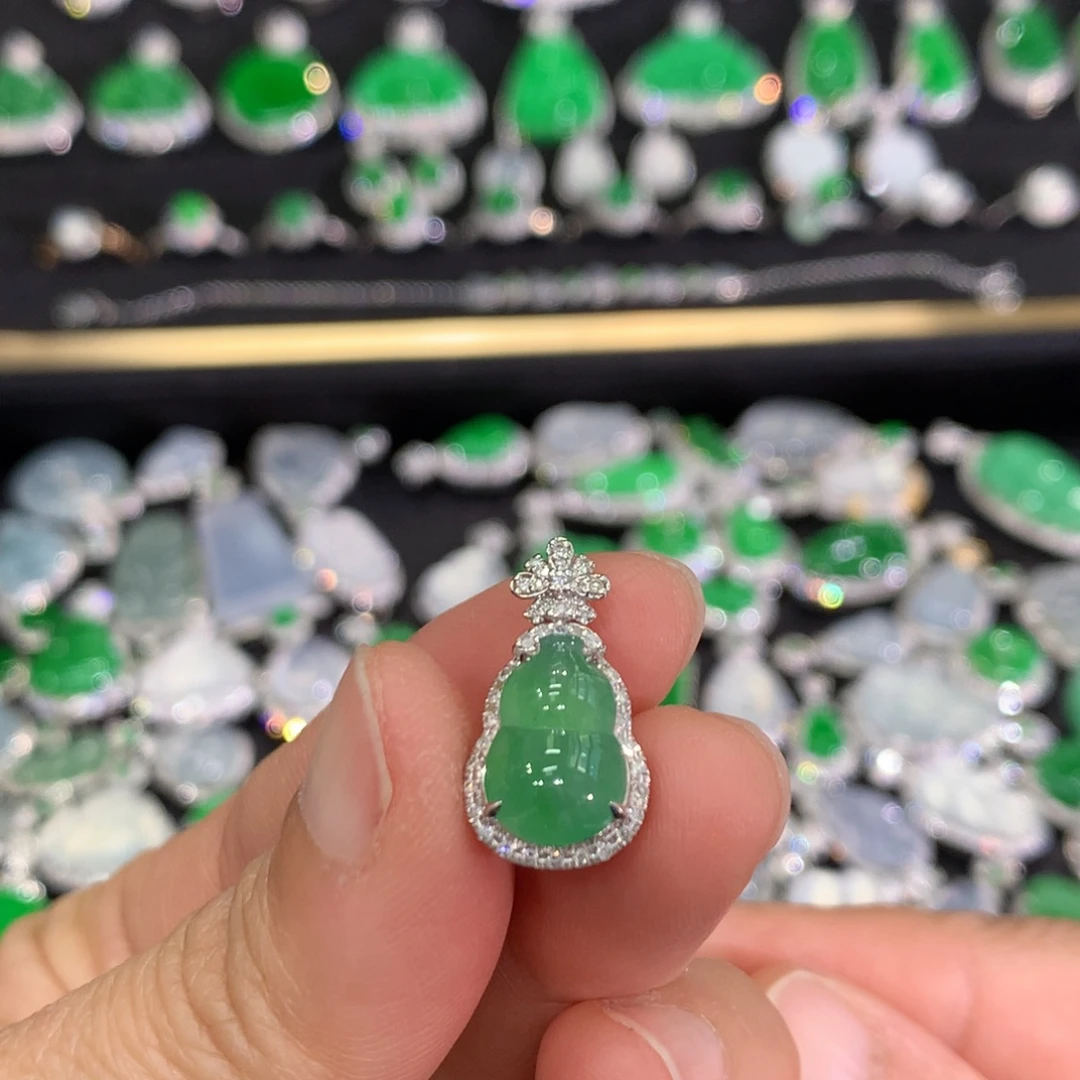 翡翠18K金镶嵌吊坠(不含链)