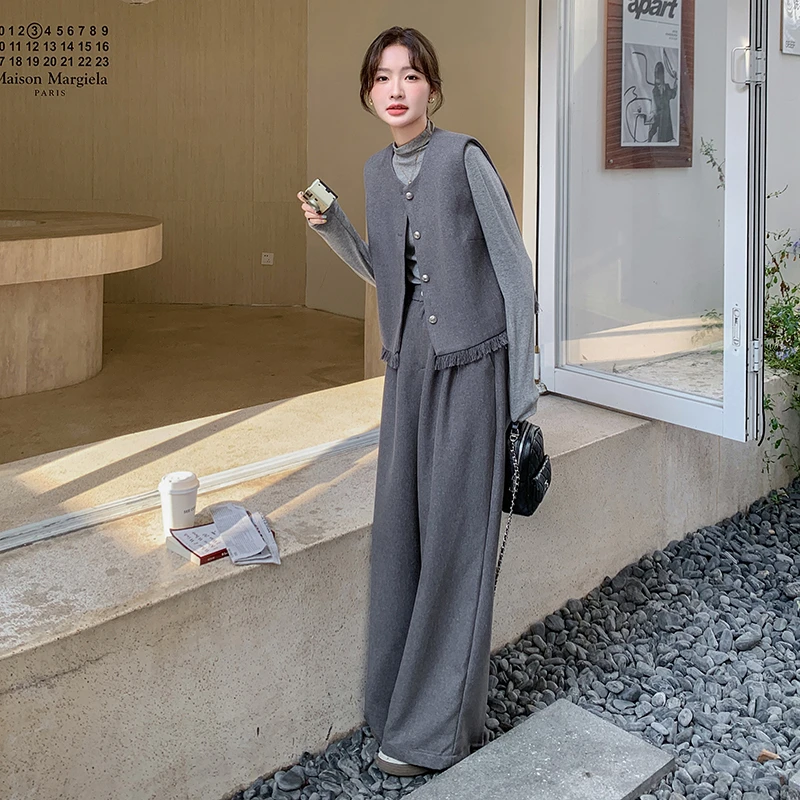 灰色高级感流苏马甲套装女2025春法式小个子休闲时尚阔腿裤三件套
