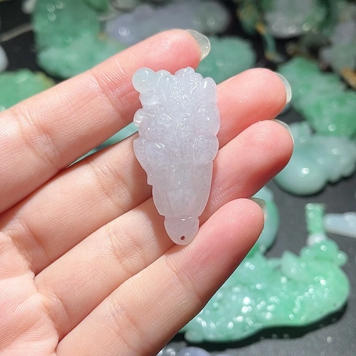 颈饰未镶嵌翡翠天