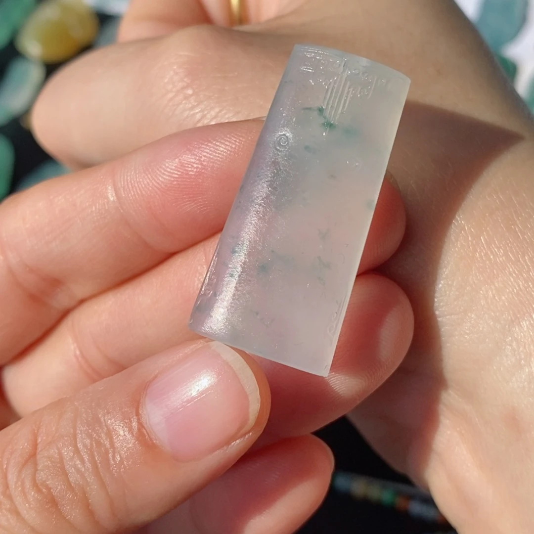 定制翡翠未镶嵌牌子