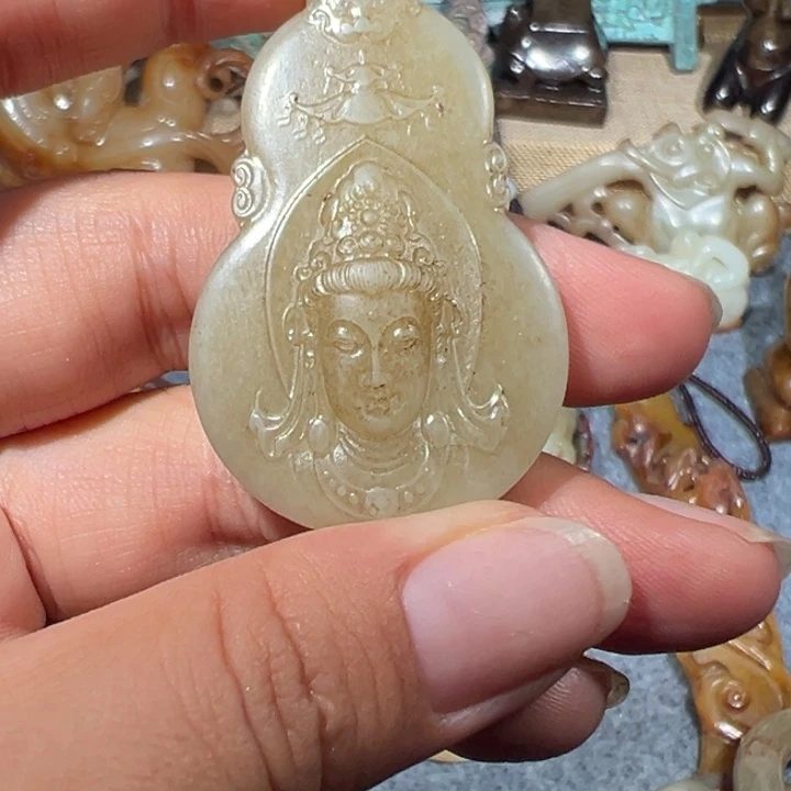 和田玉未镶嵌挂件