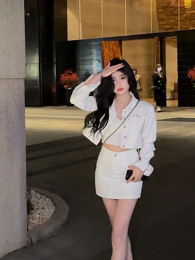 【vivi】早春设计感气质重工烫钻包臀裙裤两件套装