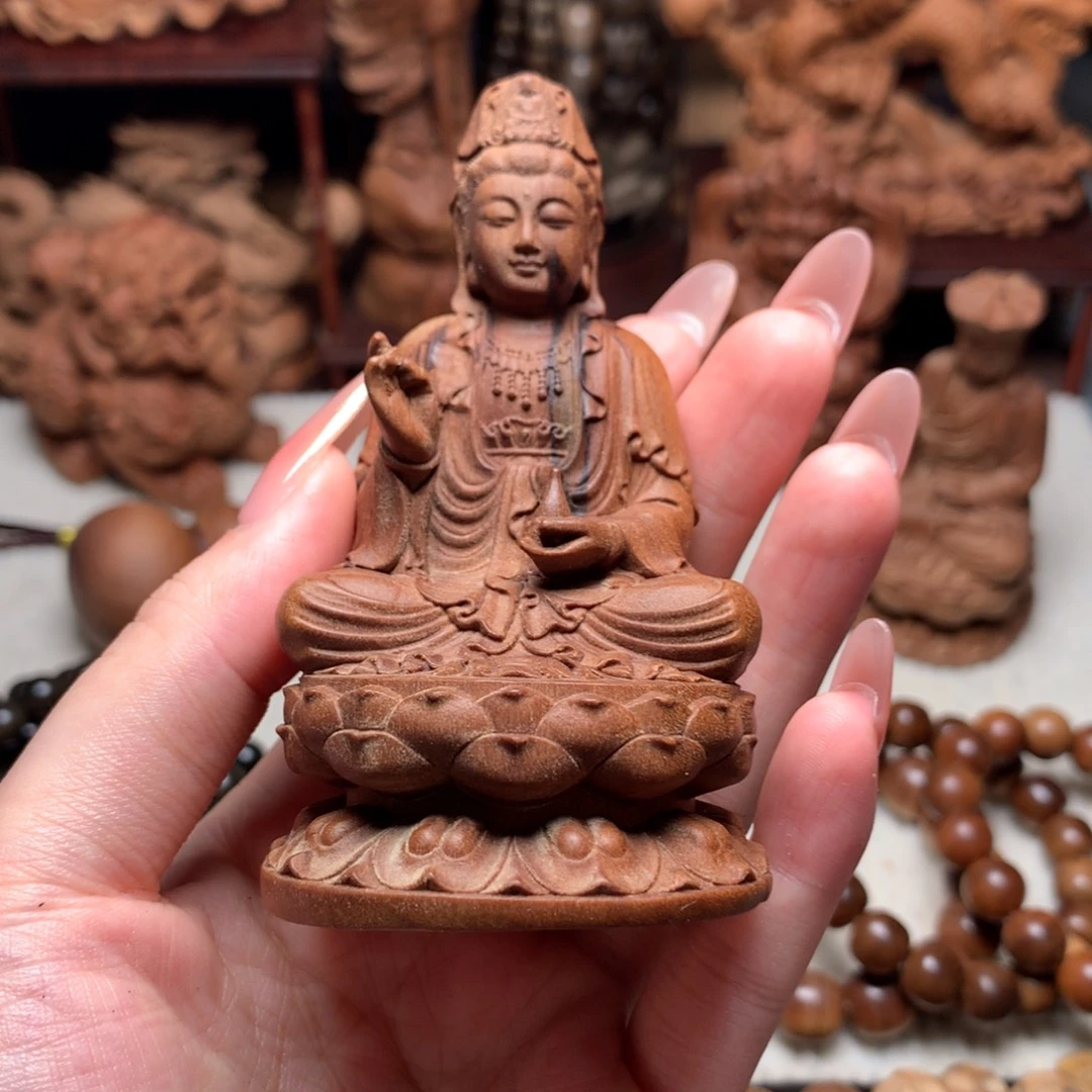 檀香木其他老山檀香观音瑕疵