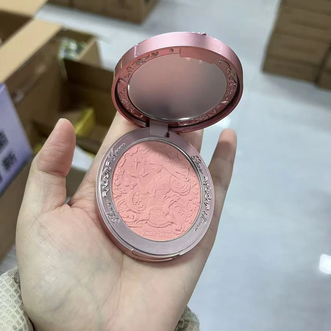 花知晓仲夏夜羊绒浮雕腮红01天使风铃