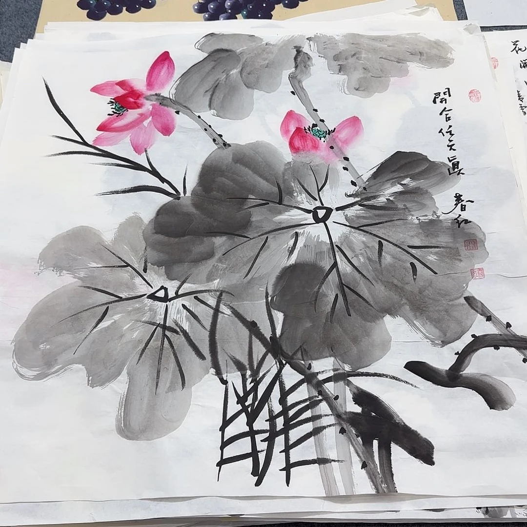 国画尺寸70X70手绘作品