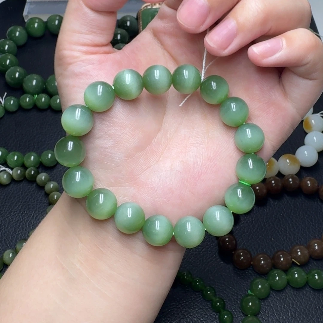 薇***子未镶嵌手串和田玉（碧玉）