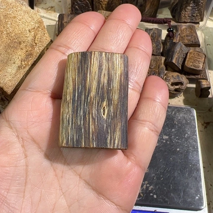 沉香吊坠棋楠沉香陆河吊坠8.5克