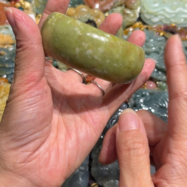 岫玉未镶嵌毛衣链