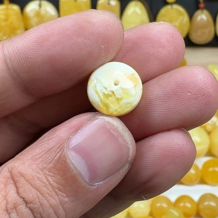 蜜蜡未镶嵌颈饰算盘珠