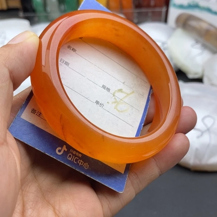 未镶嵌手镯石英质玉