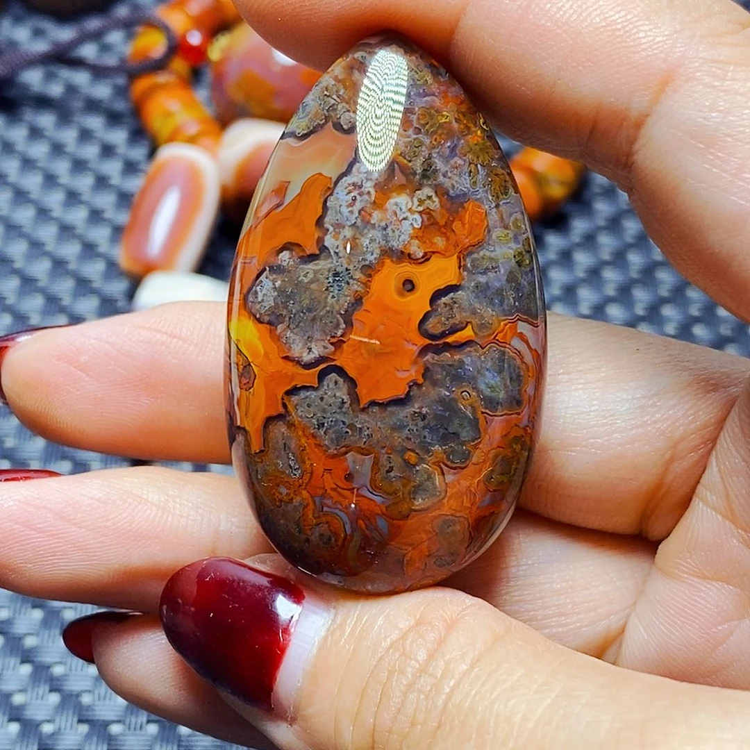 未镶嵌颈饰玛瑙/玉髓芸*