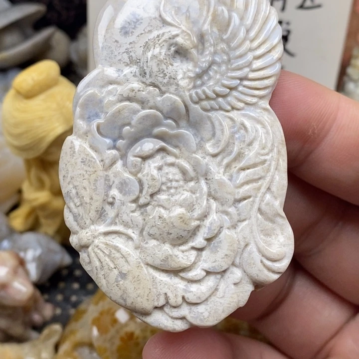 硅化珊瑚（珊瑚玉）未镶嵌颈饰