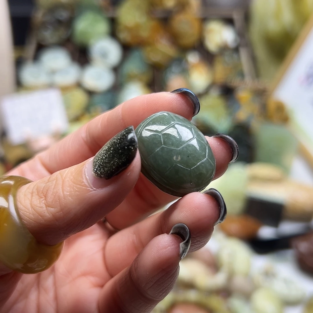 ****儿岫岩河磨玉（透闪石质玉）未镶嵌颈饰河磨玉富甲