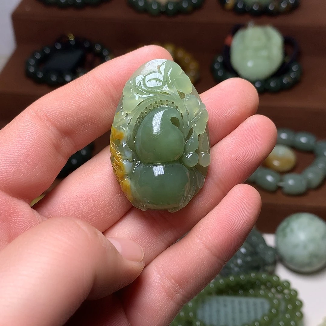 颈饰未镶嵌和田玉