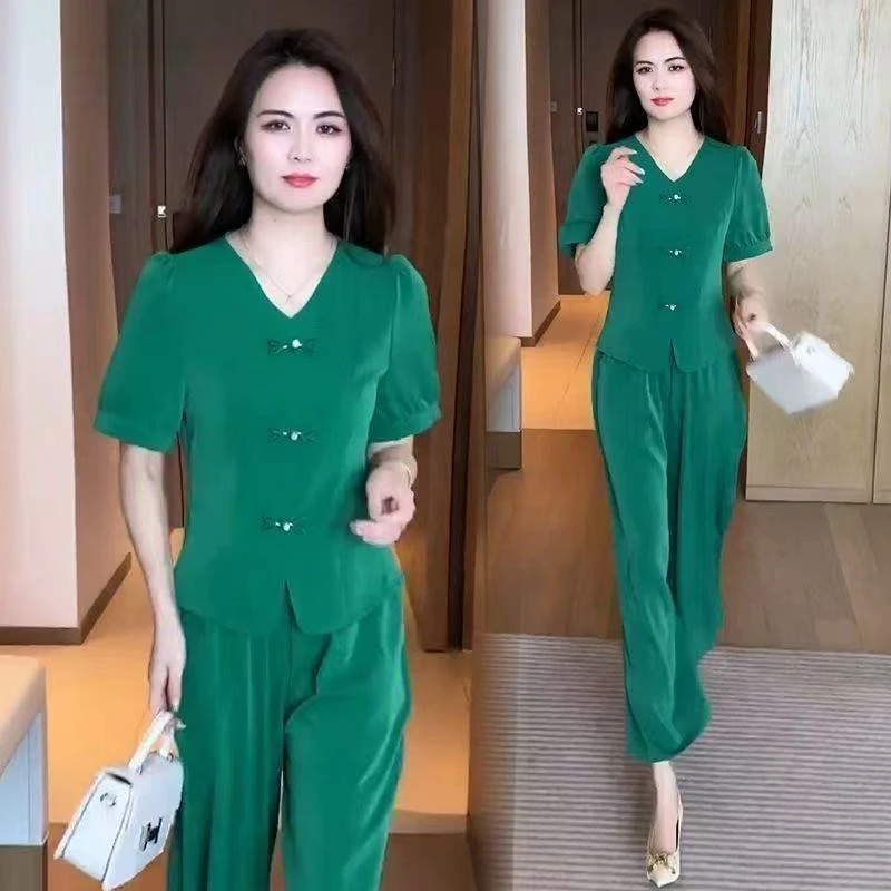 新中式时尚冰丝套装女2025夏季新款洋气显瘦盘扣短袖阔腿裤两件套