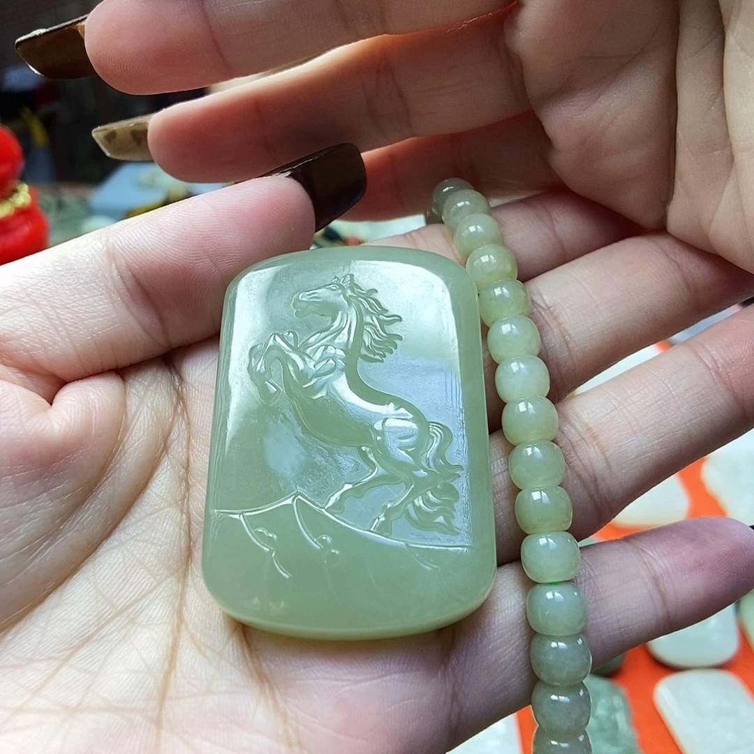 和田玉未镶嵌颈饰刘*同