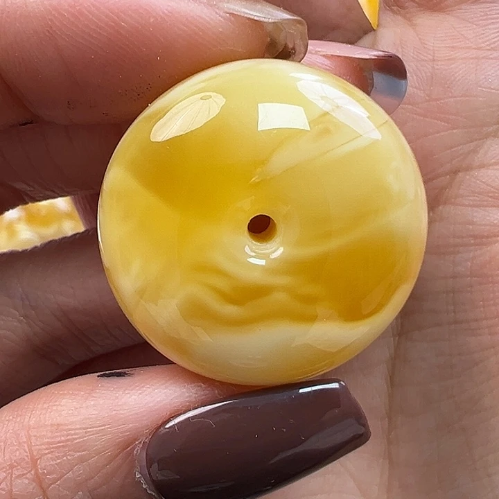 蜜蜡未镶嵌珠宝奇石