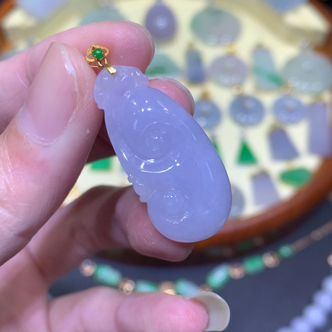 翡翠吊坠(不含链)18K金镶嵌