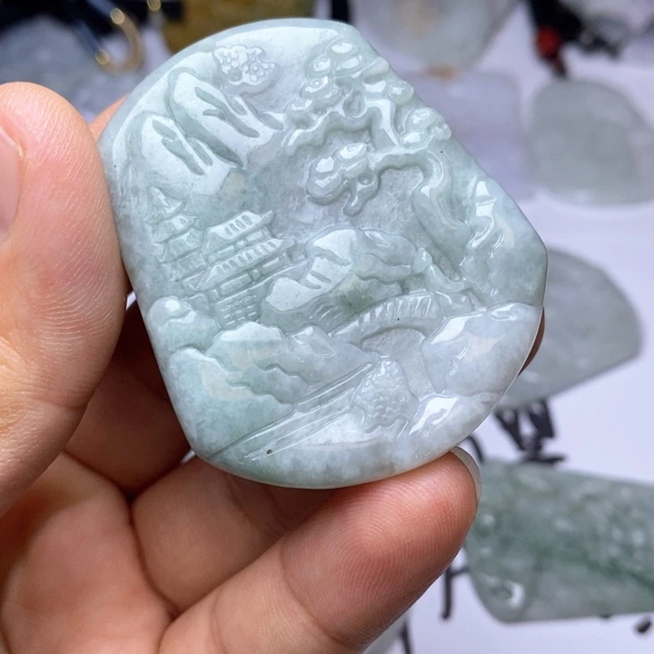 翡翠未镶嵌颈饰翡翠