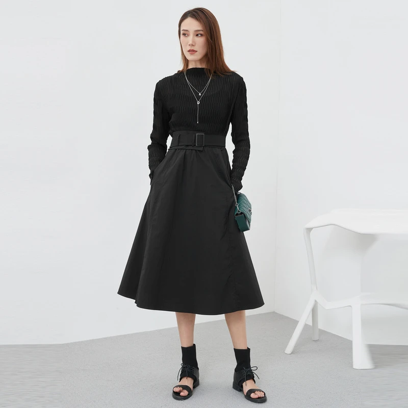 圣迪奥气质优雅一字领收腰吊带两件套长袖连衣裙S221Z1208