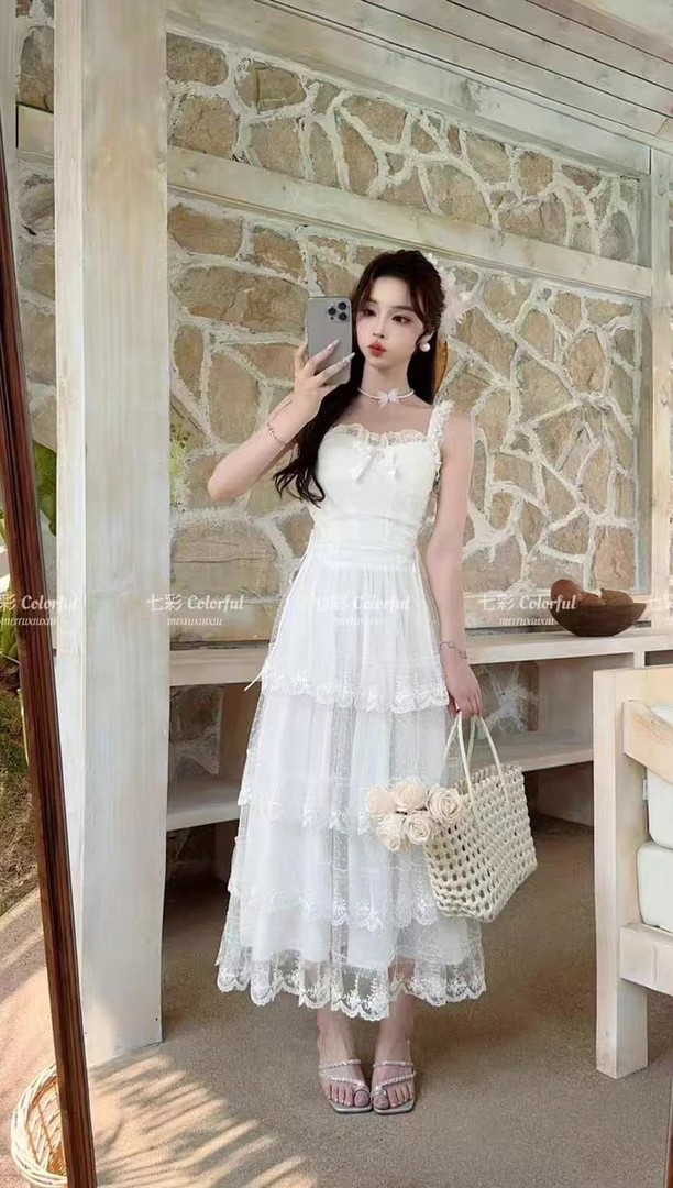 在逃公主夏季法式系带收腰小众气质吊带上衣蕾丝拼接半身裙套装女
