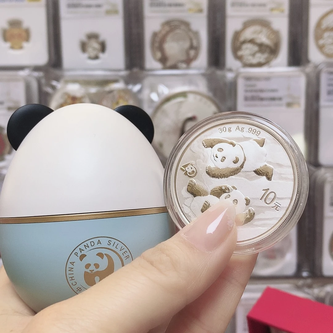 纯银22年熊猫30克银币 蓝白彩蛋