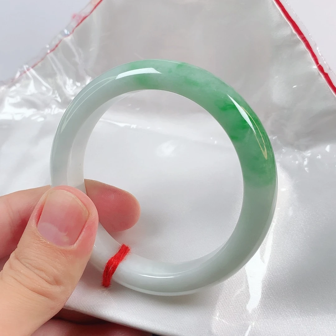 翡翠手镯未镶嵌翡翠手镯1573