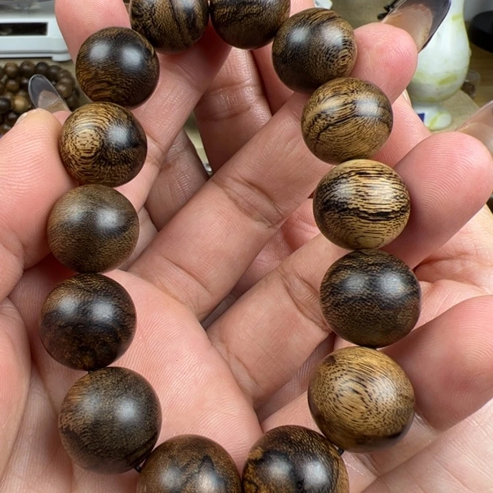 可***哥沉香手串越南芽庄白棋满纹瘤疤