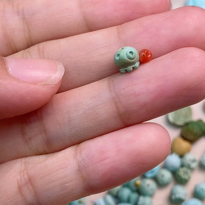 南红玛瑙未镶嵌珠宝奇石