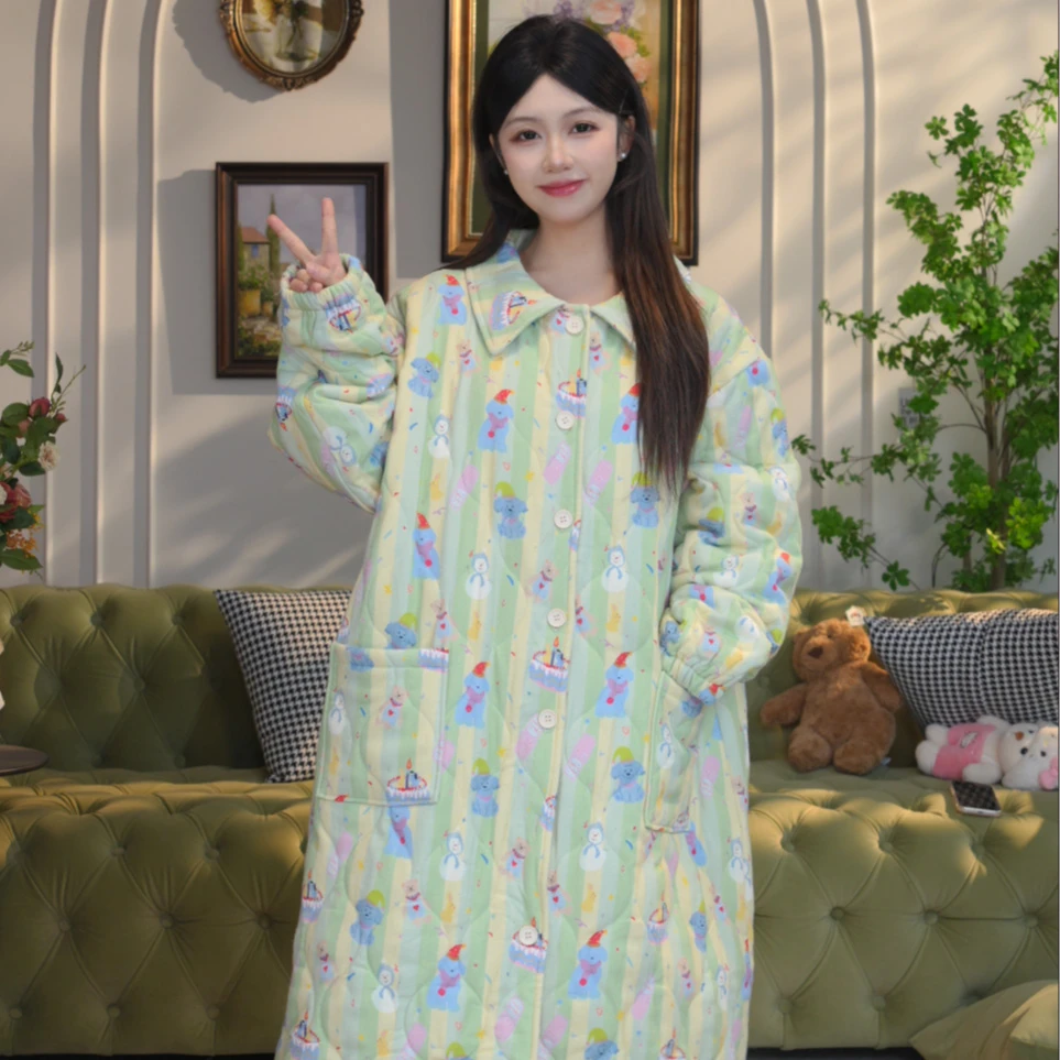 冬季大码三层夹棉卡通睡衣女士胖mm200斤翻领保暖可外穿加厚睡袍