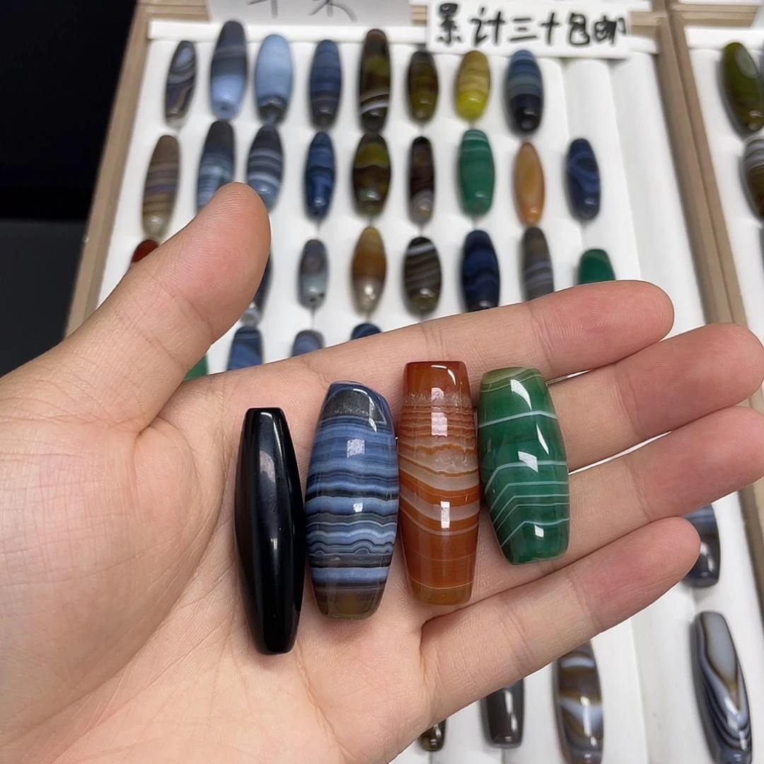 老***腊合金颈饰玛瑙/玉髓
