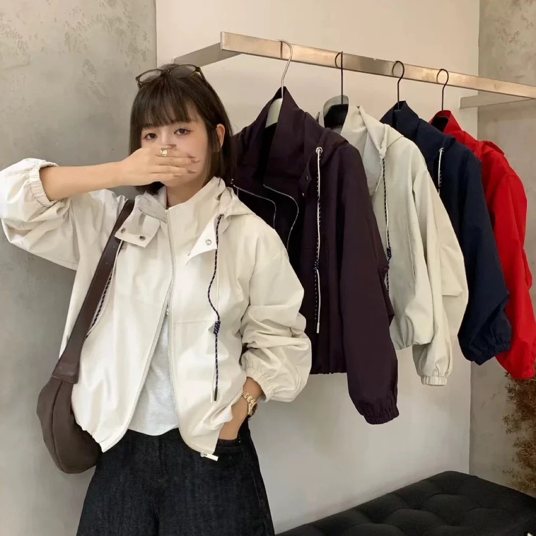 2025秋季新款短款上衣休闲连帽抽绳外套女夹克时尚百搭冲锋衣8806