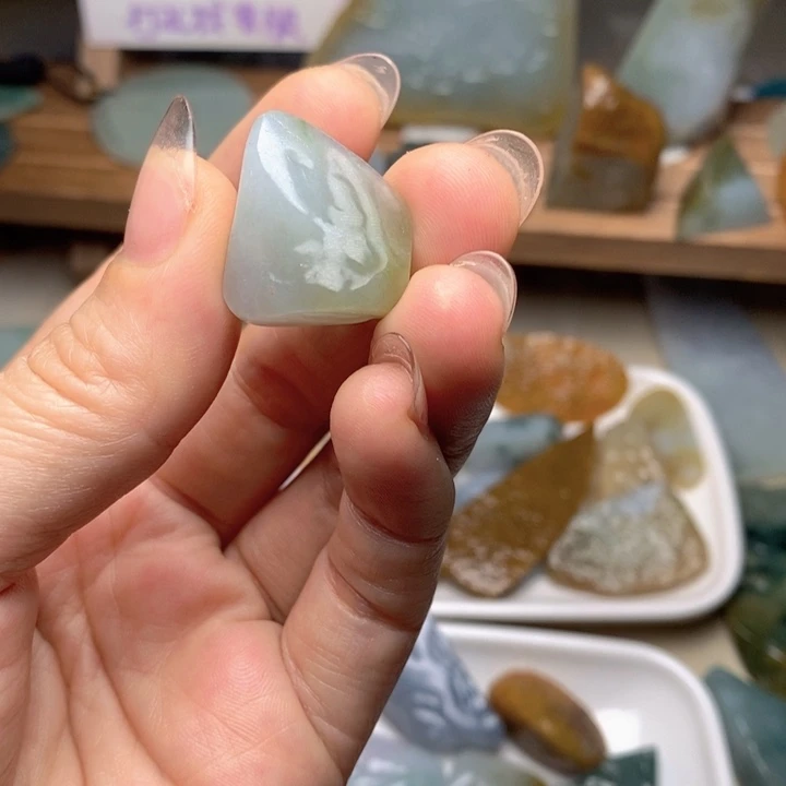 翡翠未镶嵌颈饰天然