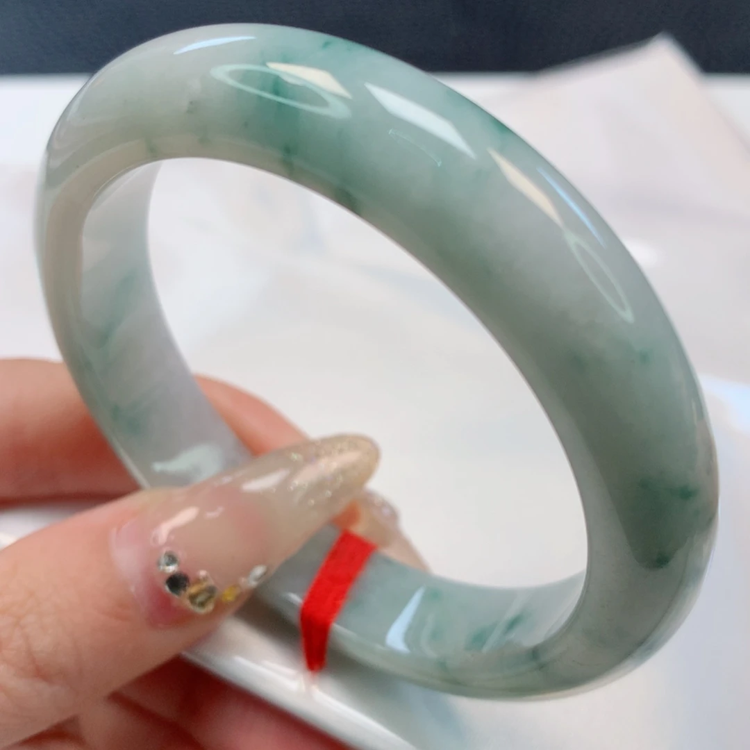 【闪购商品】翡翠手镯未镶嵌54圈