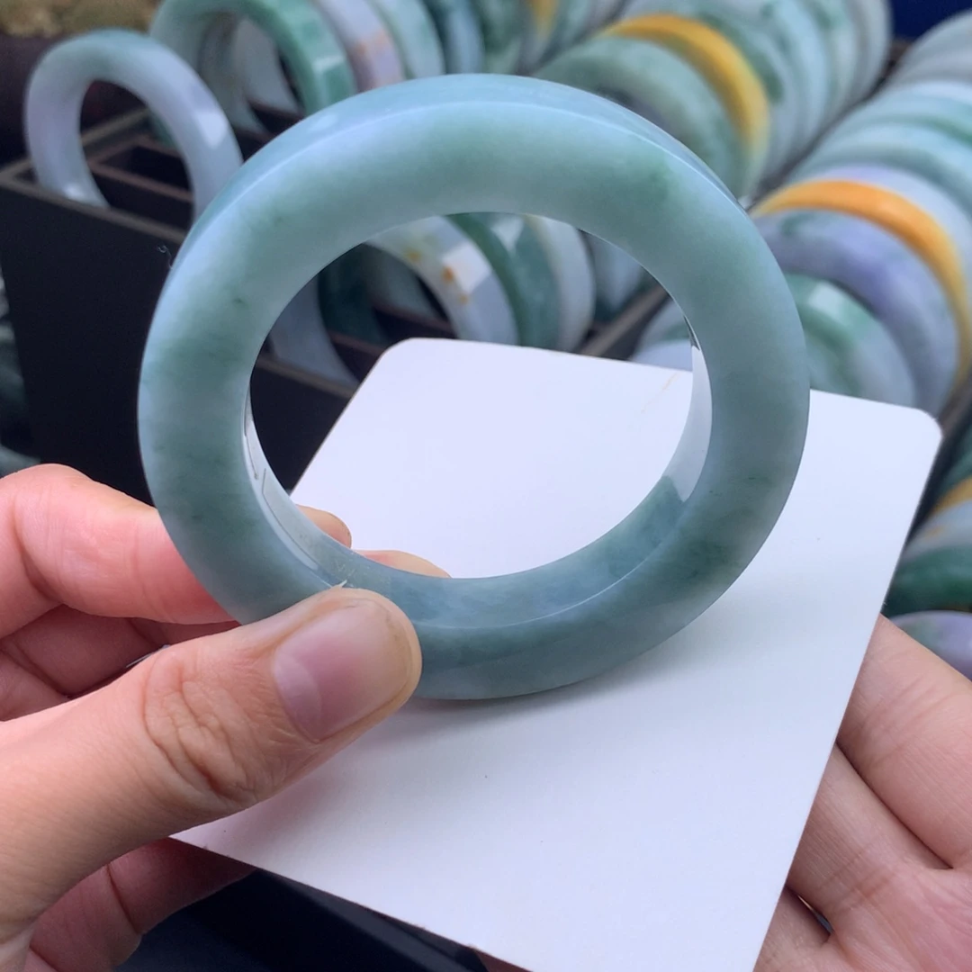 定制翡翠手镯不退不换未镶嵌