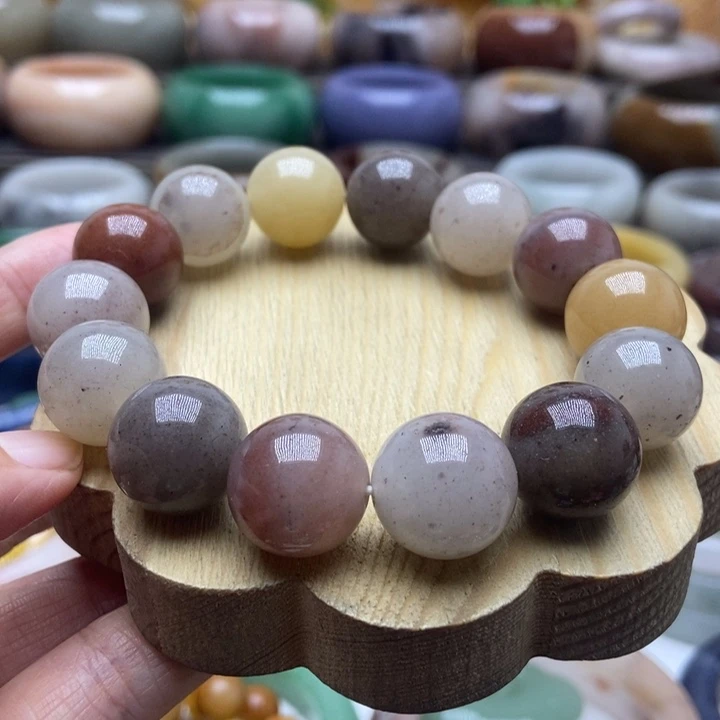 未镶嵌手镯石英质玉