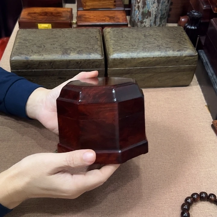 S***n贡木小叶紫檀八角盒