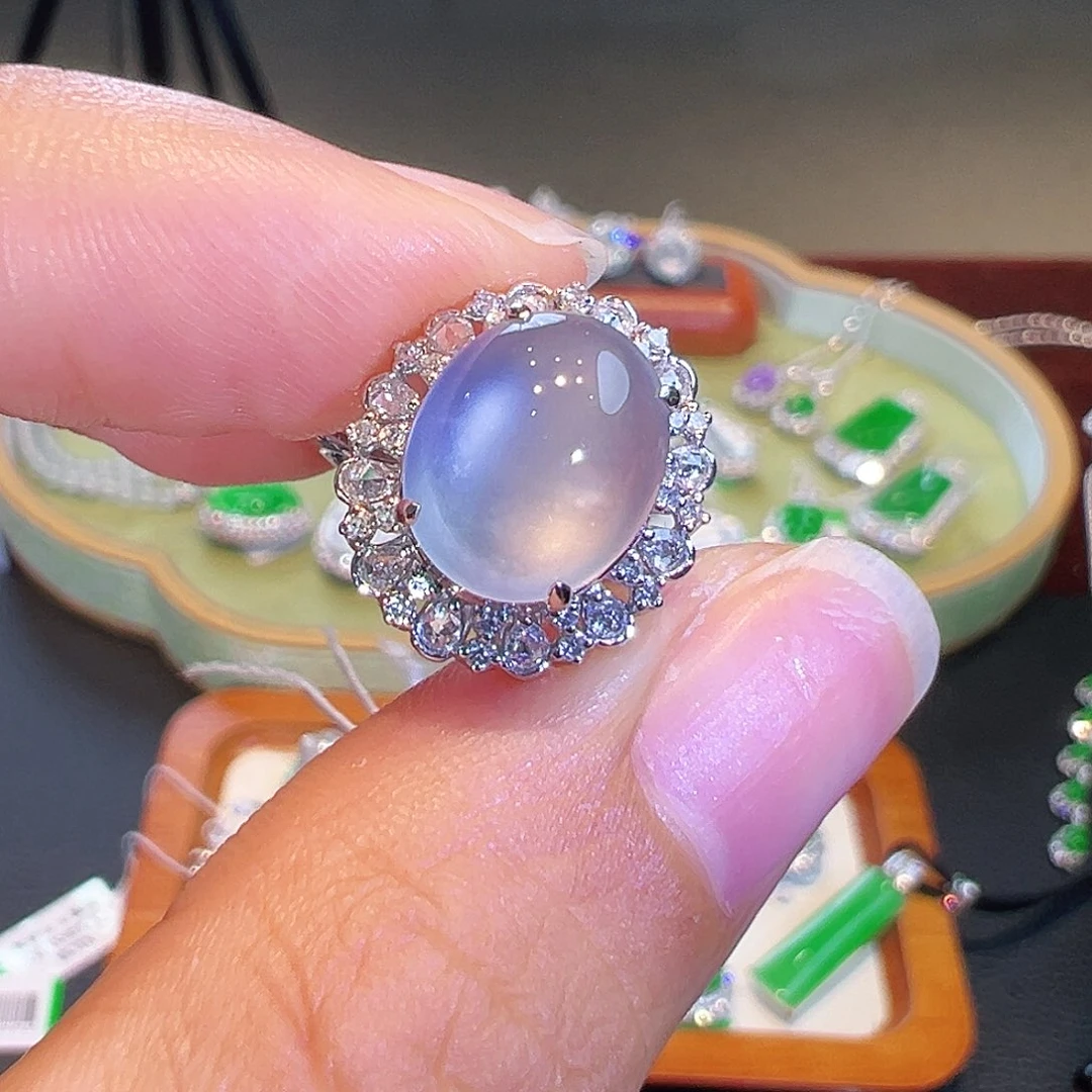 翡翠18K金镶嵌戒指