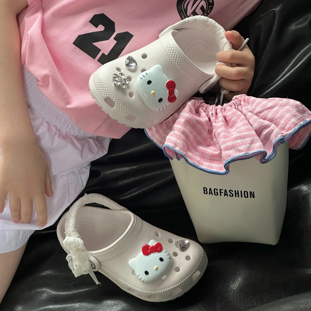 HELLO KITTY/凯蒂猫时尚舒适两穿亲子款洞洞鞋夏季钻石蕾丝kt