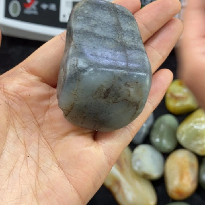 未镶嵌和田玉（糖玉）挂件