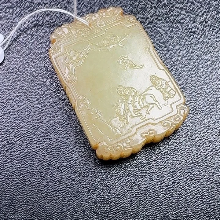 用***9和田玉未镶嵌挂件