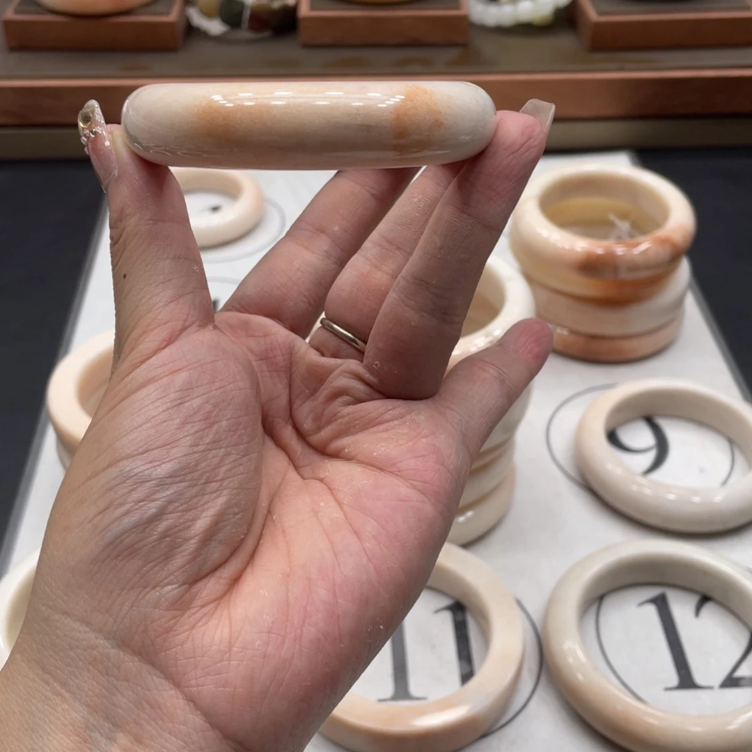 猫***哩石英质玉手镯未镶嵌