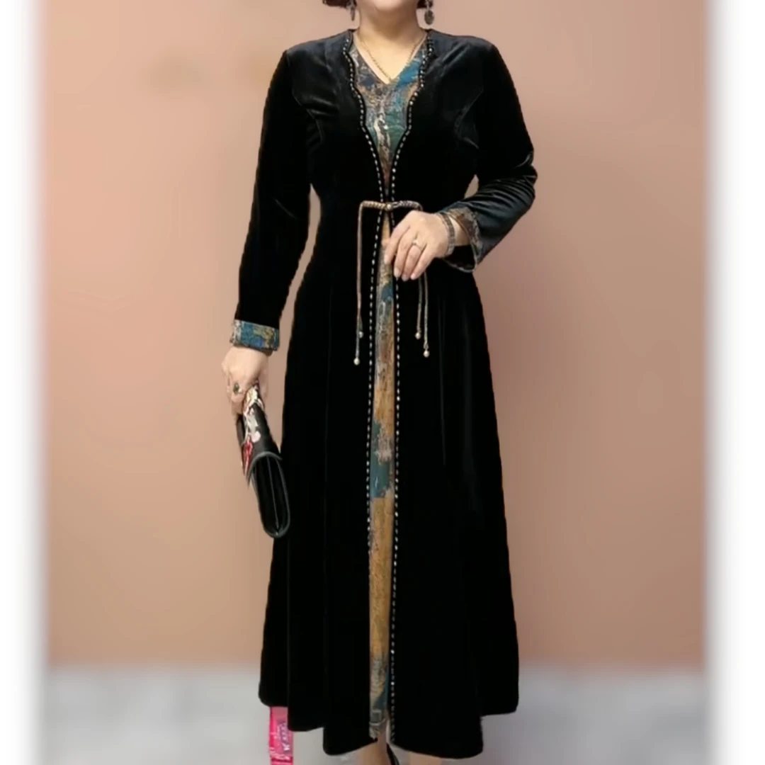 2025中老年女装春装高档连衣裙中长款显瘦大码镶钻妈妈装丝绒裙