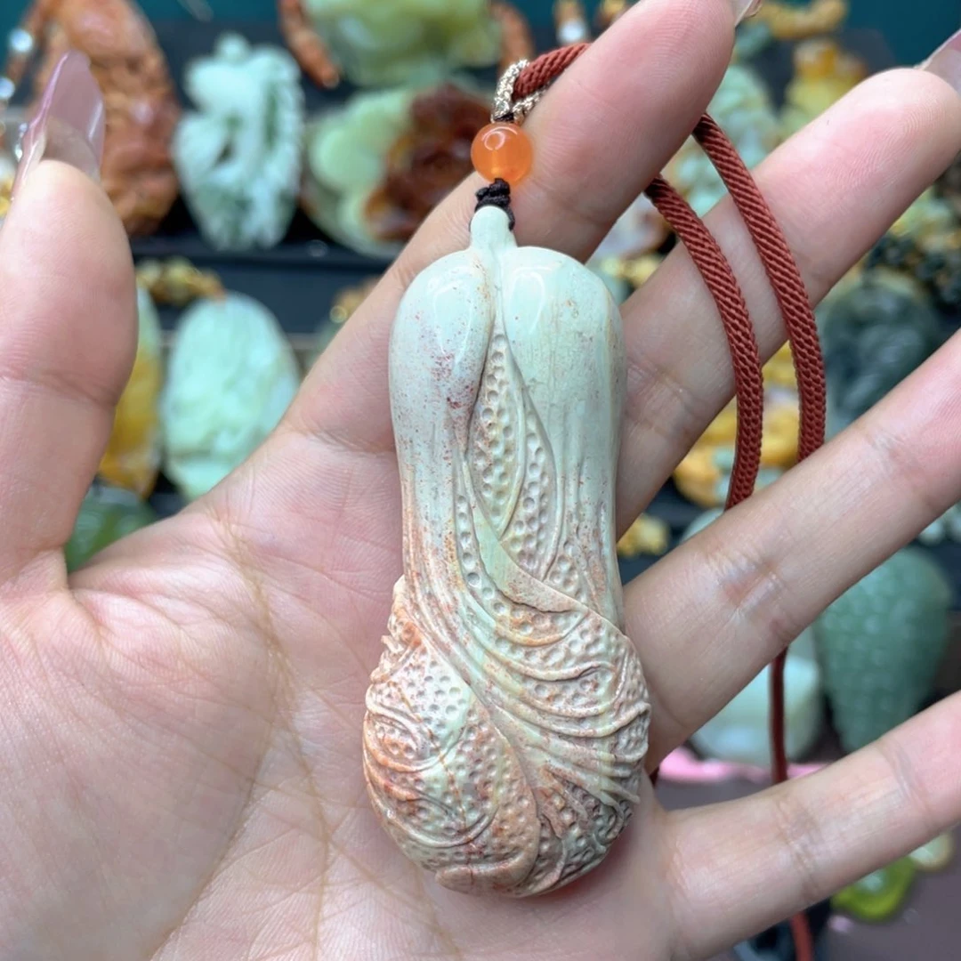 蛇纹石玉颈饰未镶嵌