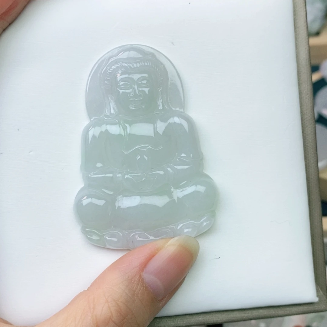 翡翠未镶嵌颈饰观音