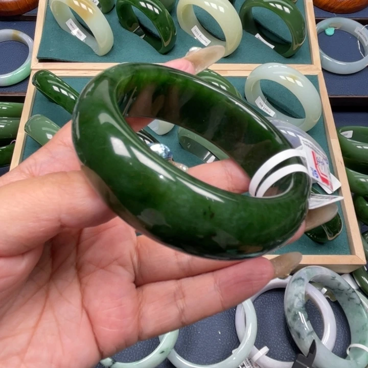 和田玉手镯未镶嵌幸****8