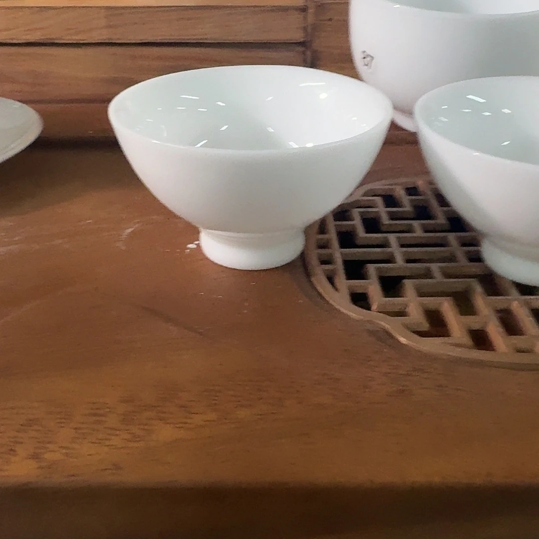 奶****微瑕冰种斗笠杯4个一组
