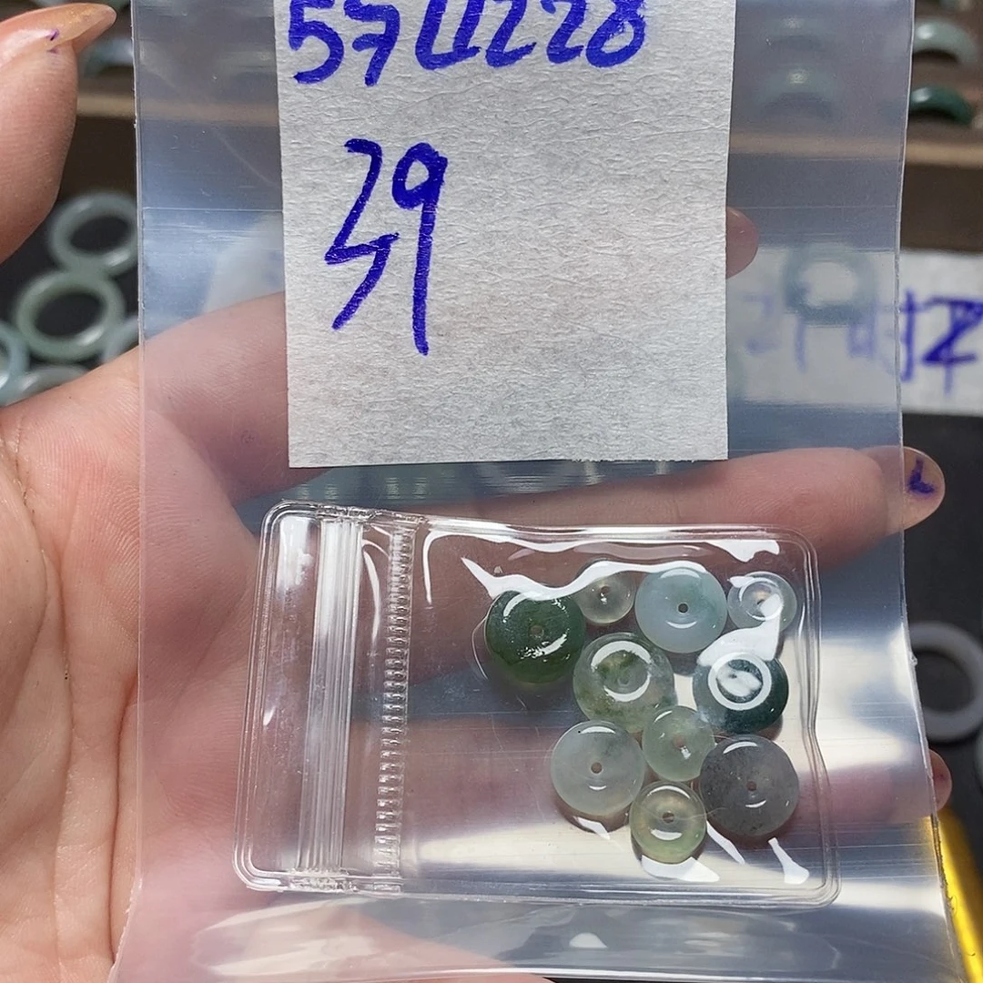 未镶嵌定制翡翠翡翠